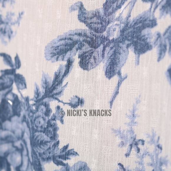 Cupcakes & Cashmere Blue Floral Flutter Sleeve Blouse Cottagecore Top Size M - Picture 7 of 11